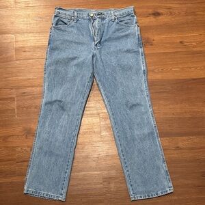 Wrangler Men's Classic Blue Straight Jeans